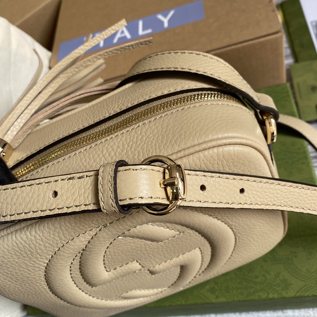 Gucci Soho Small Disco Bag Beige For Women, Women’s Bags, Shoulder And Crossbody Bags 8in/21cm GG 308364