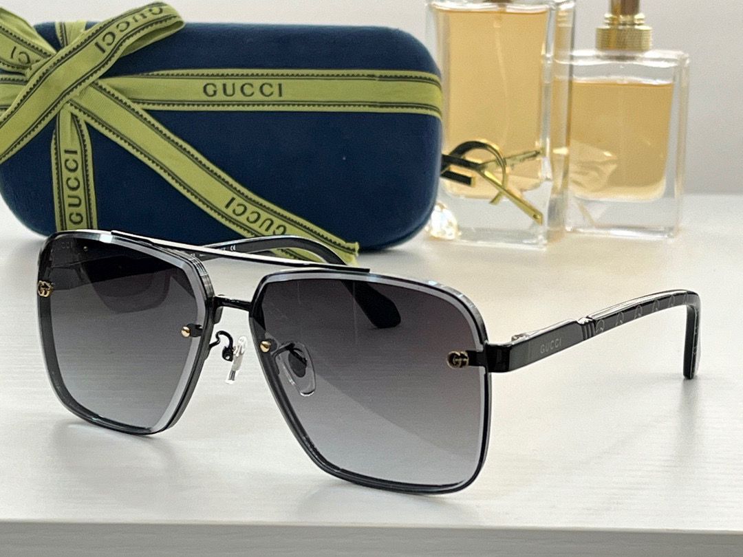 Gucci Square Frame Sunglasses