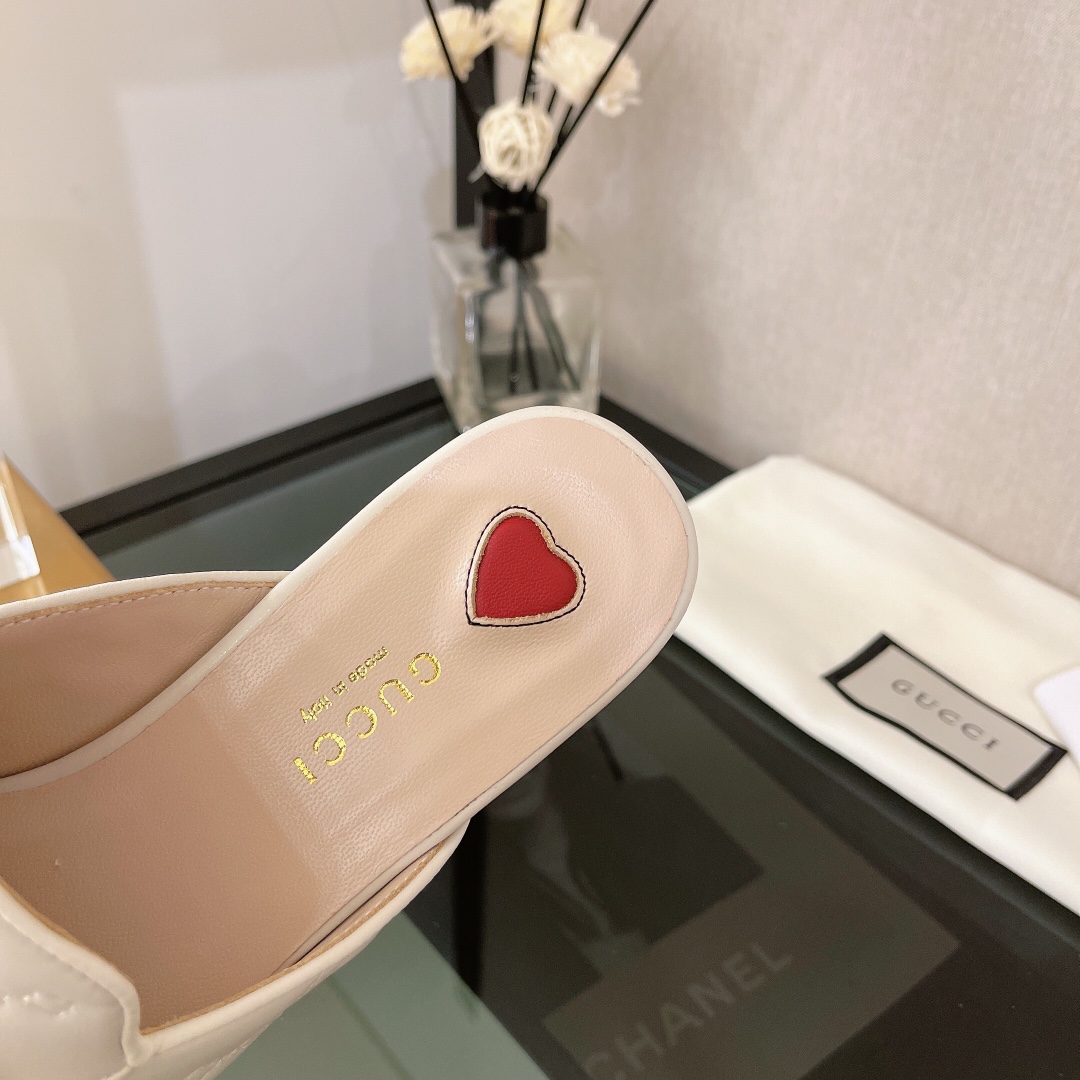 Gucci Women’s GG Matelasse Princetown Slipper White For Women GG 699901 BKO60 9124