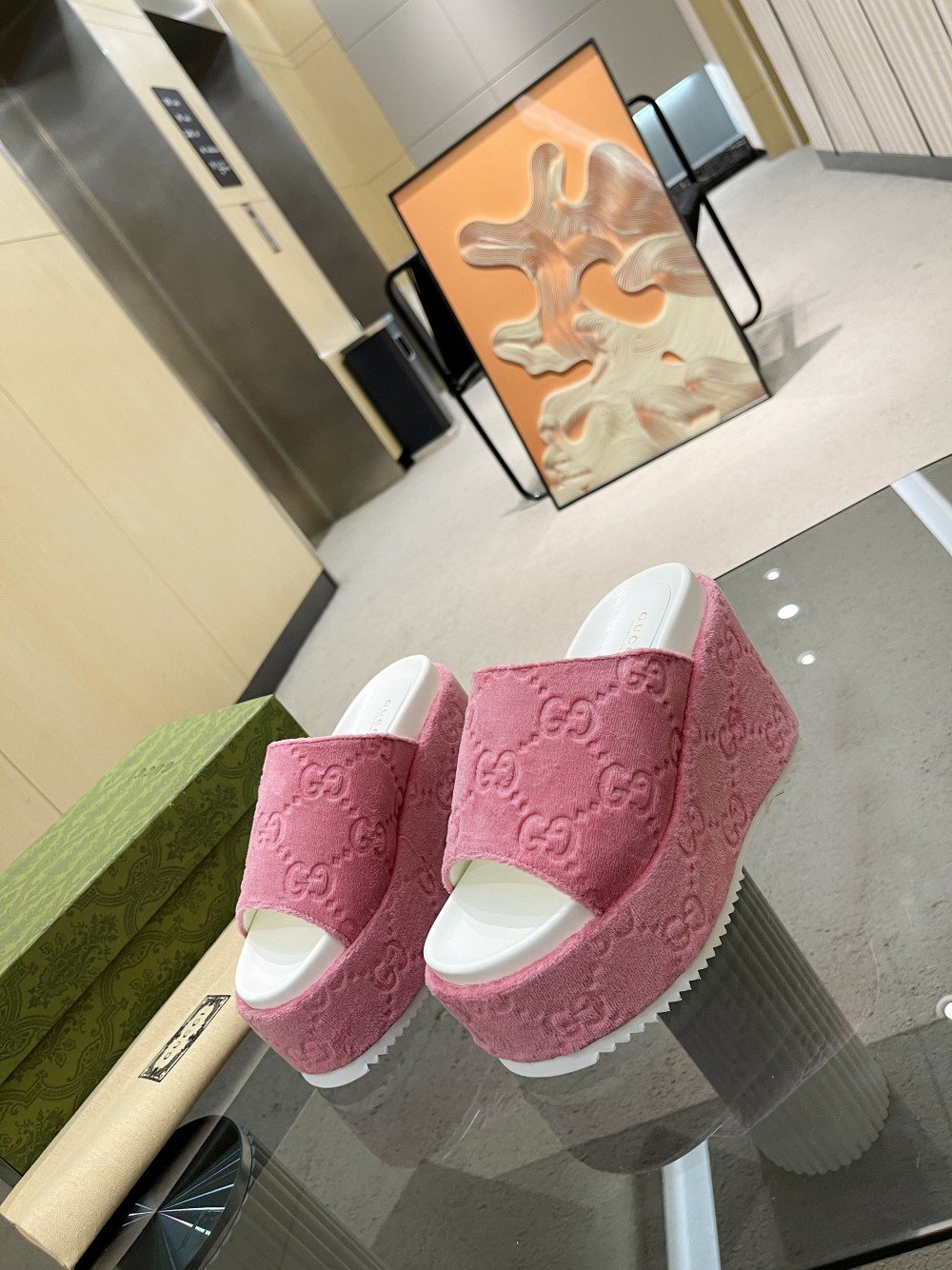 Gucci Women’s GG Platform Sandal Pink For Women GG