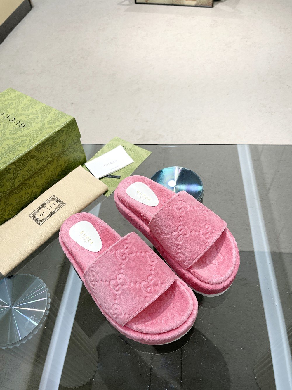 Gucci Women’s GG Platform Sandal Pink For Women GG