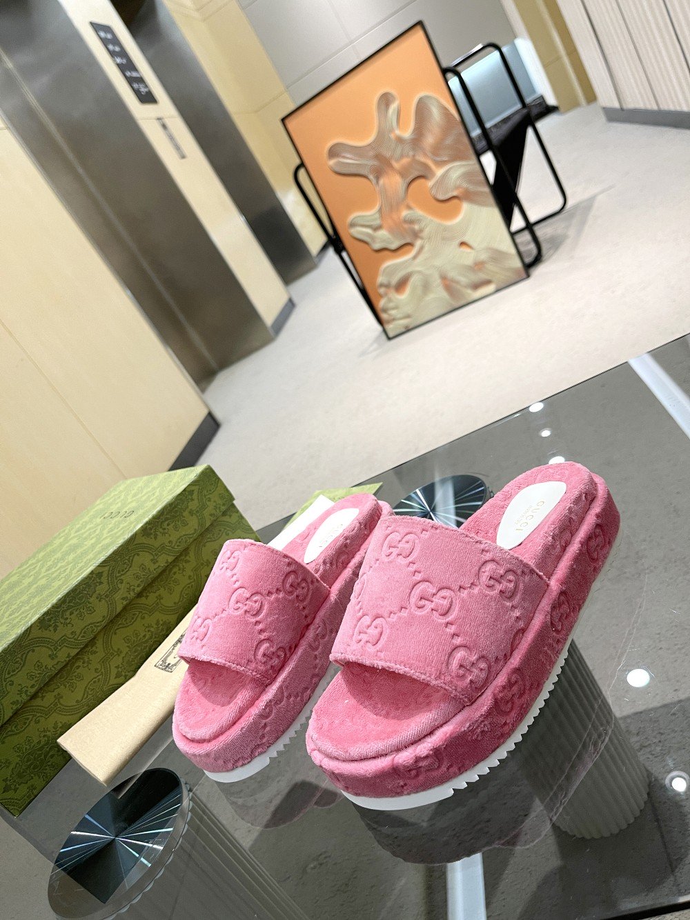 Gucci Women’s GG Platform Sandal Pink For Women GG