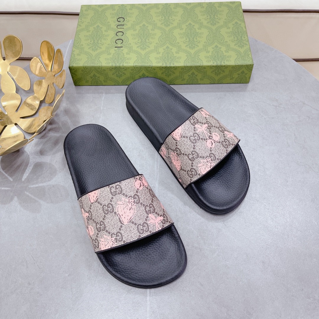 Gucci Women’s GG Slide Sandal With Strawberry And Cherry Black For Women 407345