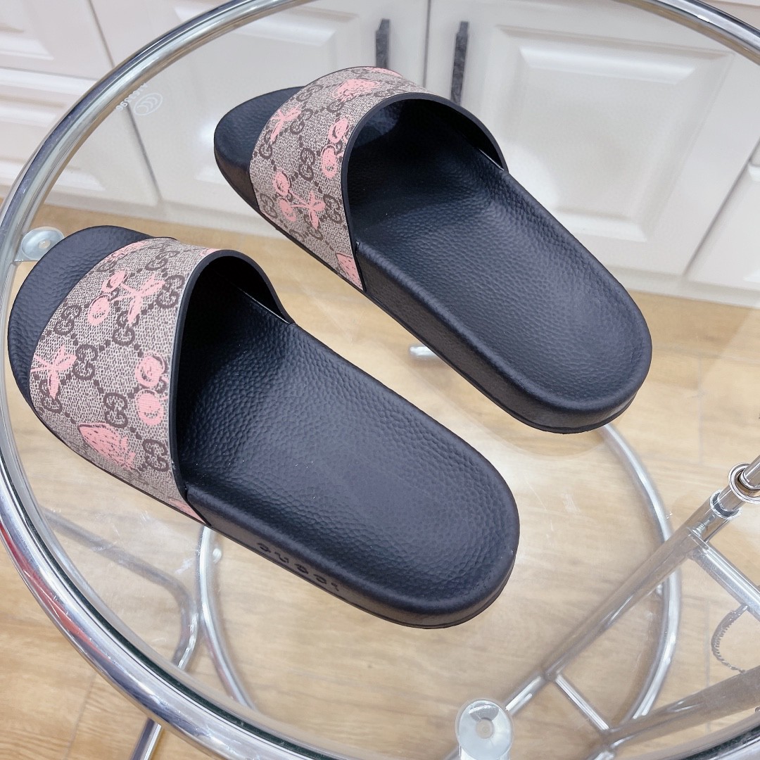Gucci Women’s GG Slide Sandal With Strawberry And Cherry Black For Women 407345