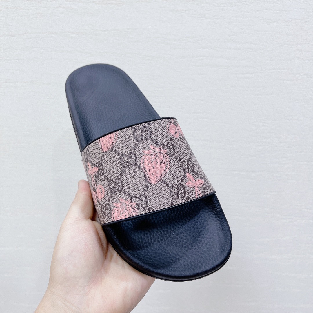 Gucci Women’s GG Slide Sandal With Strawberry And Cherry Black For Women 407345
