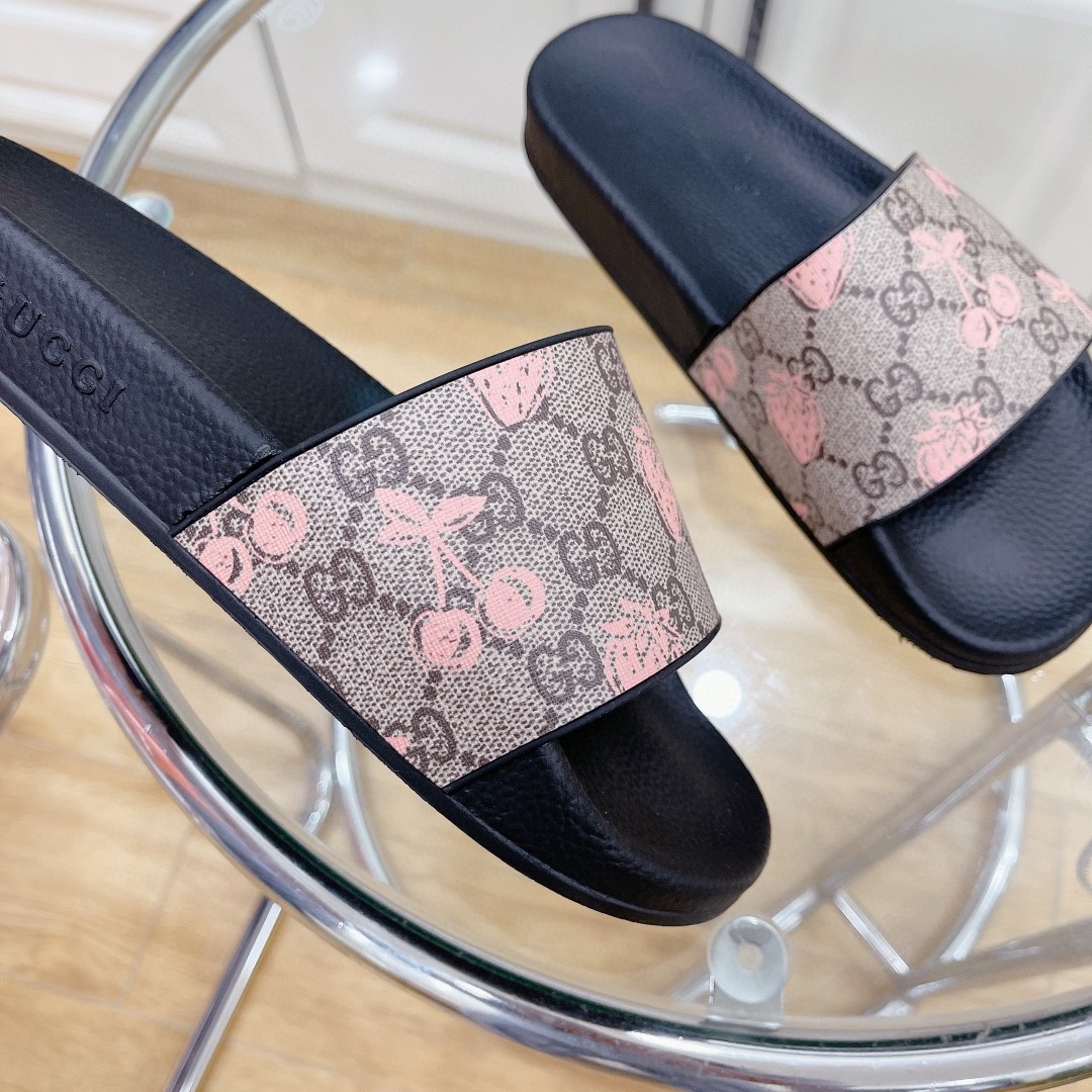 Gucci Women’s GG Slide Sandal With Strawberry And Cherry Black For Women 407345