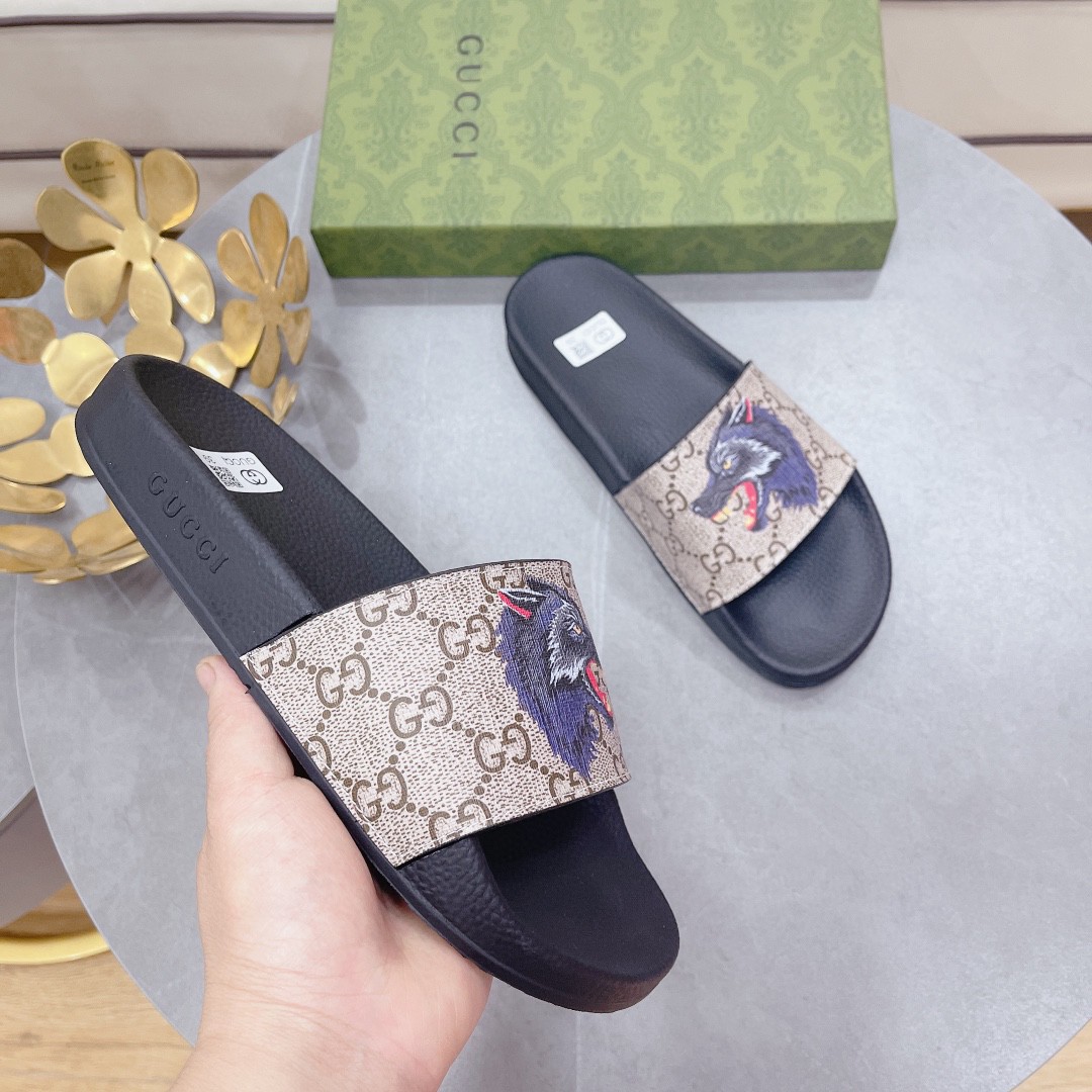 Gucci Women’s Gucci Supreme Slides With Wolf Black And Gray For Women 408508