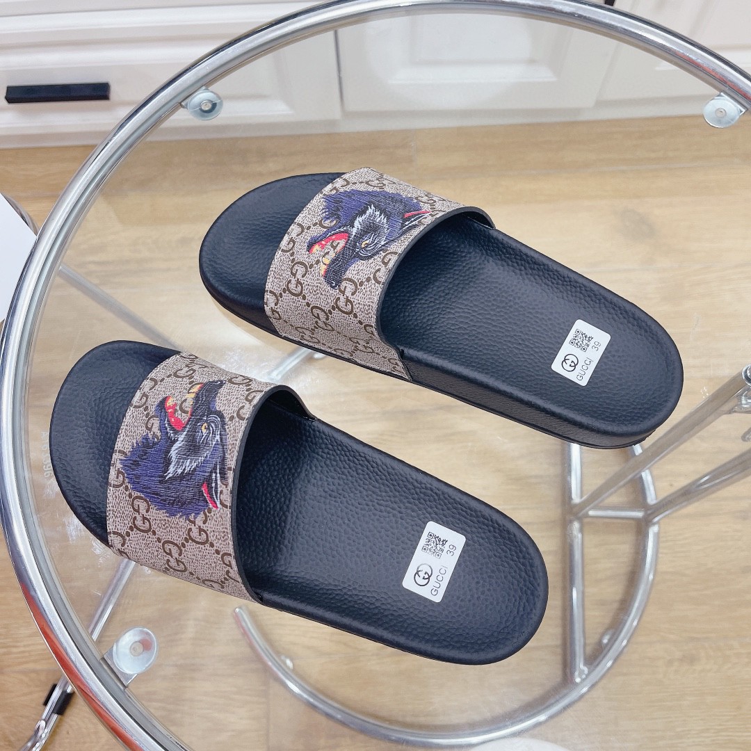 Gucci Women’s Gucci Supreme Slides With Wolf Black And Gray For Women 408508