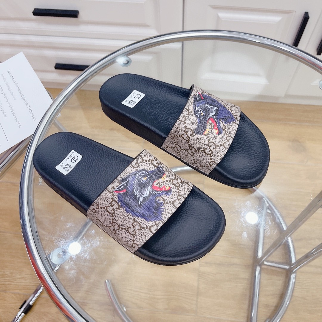 Gucci Women’s Gucci Supreme Slides With Wolf Black And Gray For Women 408508