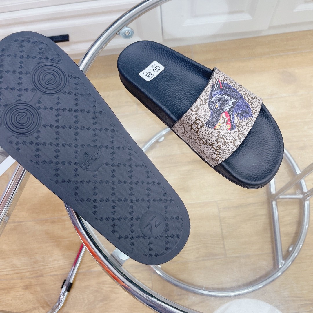 Gucci Women’s Gucci Supreme Slides With Wolf Black And Gray For Women 408508