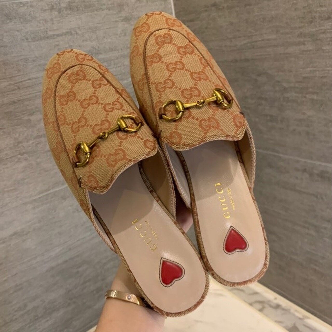 Gucci Women’s Jumbo GG Princetown Slipper By Canavas Brown For Women GG 475094 UKO60 2588