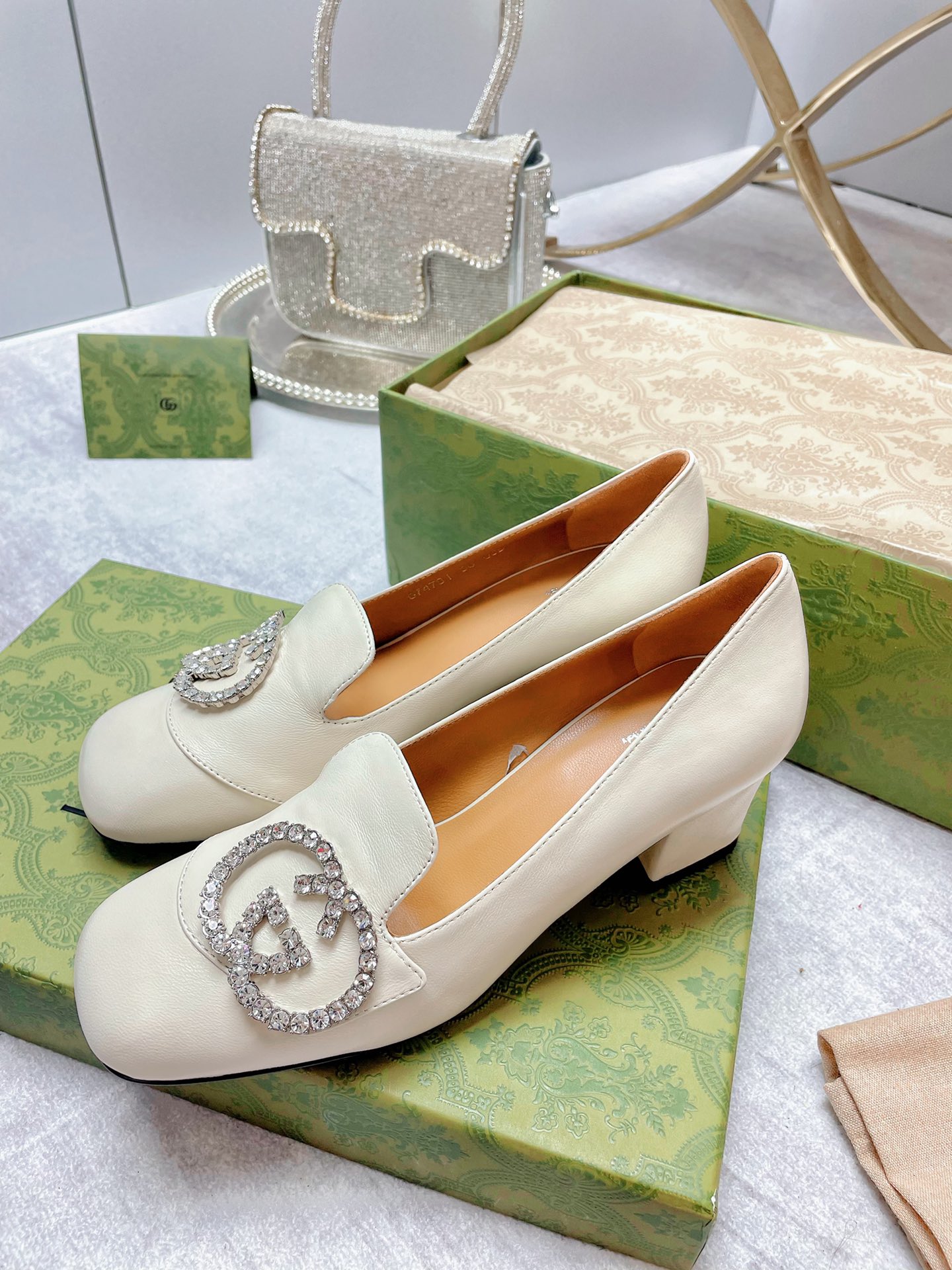 Gucci Women’s Mid-Heel Pump With GG Logo White For Women GG