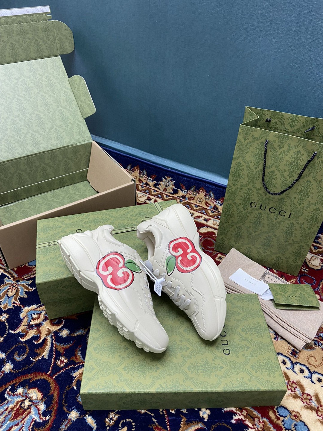 Gucci Women’s Rhyton Sneaker With GG Apple White Ivory For Women 609343 DRW00 9522