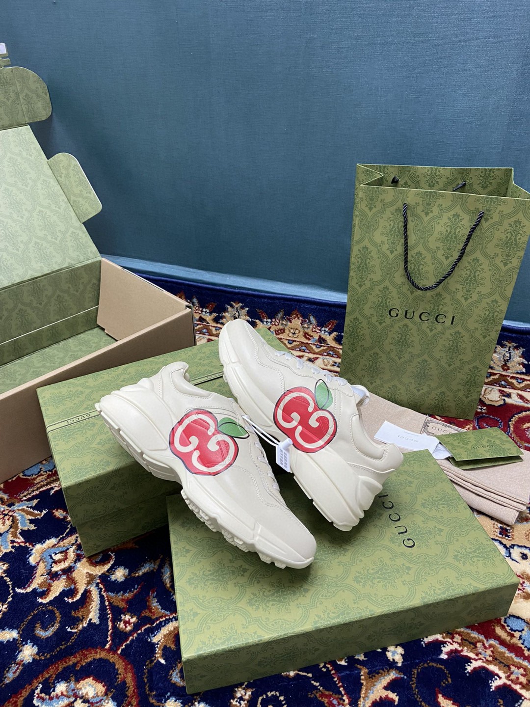 Gucci Women’s Rhyton Sneaker With GG Apple White Ivory For Women 609343 DRW00 9522