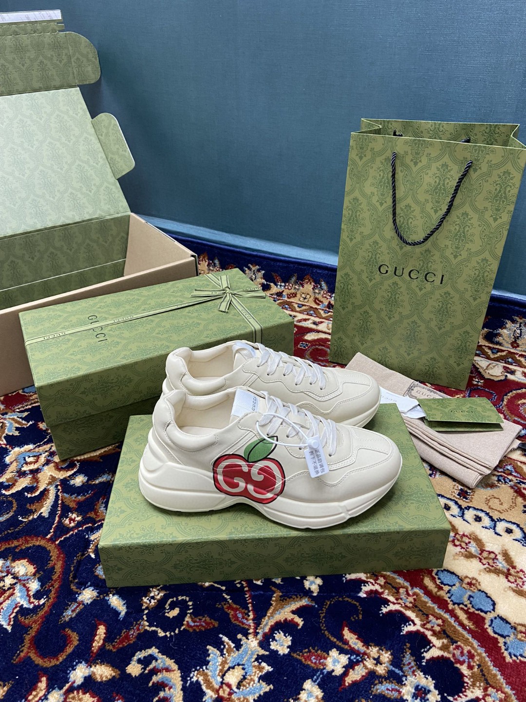 Gucci Women’s Rhyton Sneaker With GG Apple White Ivory For Women 609343 DRW00 9522