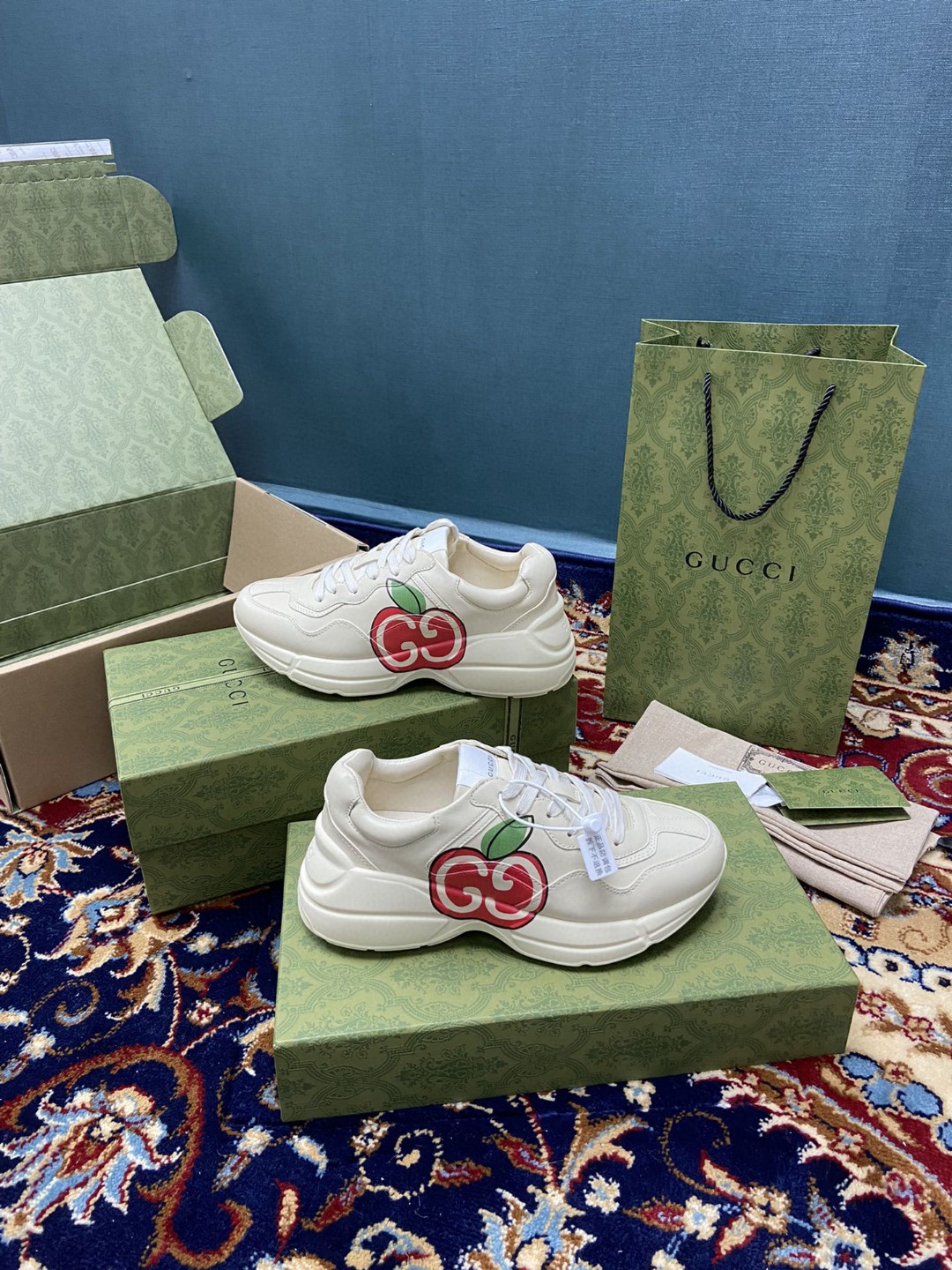Gucci Women’s Rhyton Sneaker With GG Apple White Ivory For Women 609343 DRW00 9522