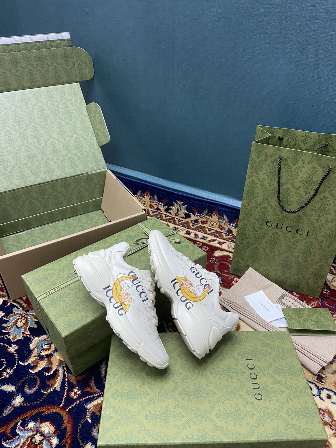 Gucci Women’s Rhyton Sneakers With Bananya White Ivory For Women 659408-2SH00-9522a