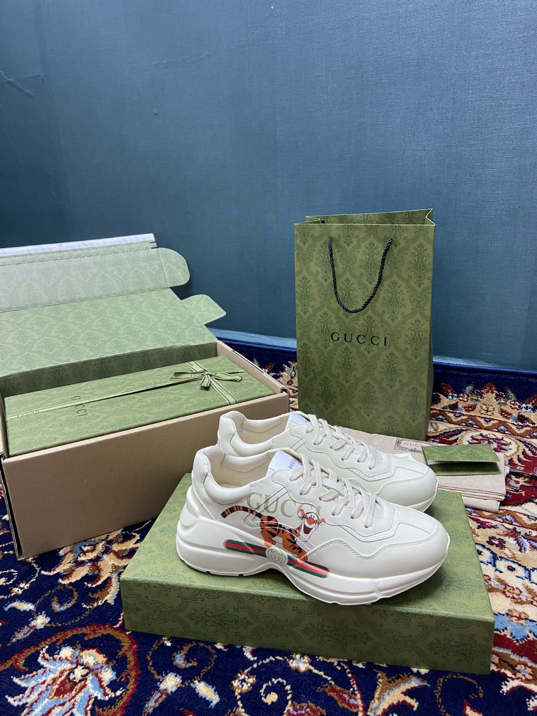 Gucci Women’s Rhyton Sneakers With Gucci Tiger White Ivory For Women 524990