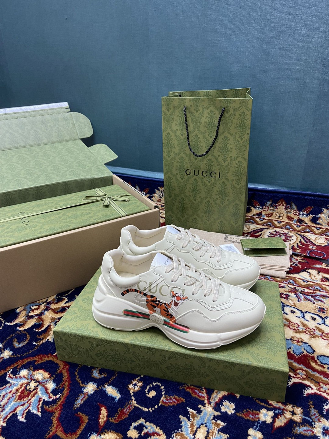 Gucci Women’s Rhyton Sneakers With Gucci Tiger White Ivory For Women 524990