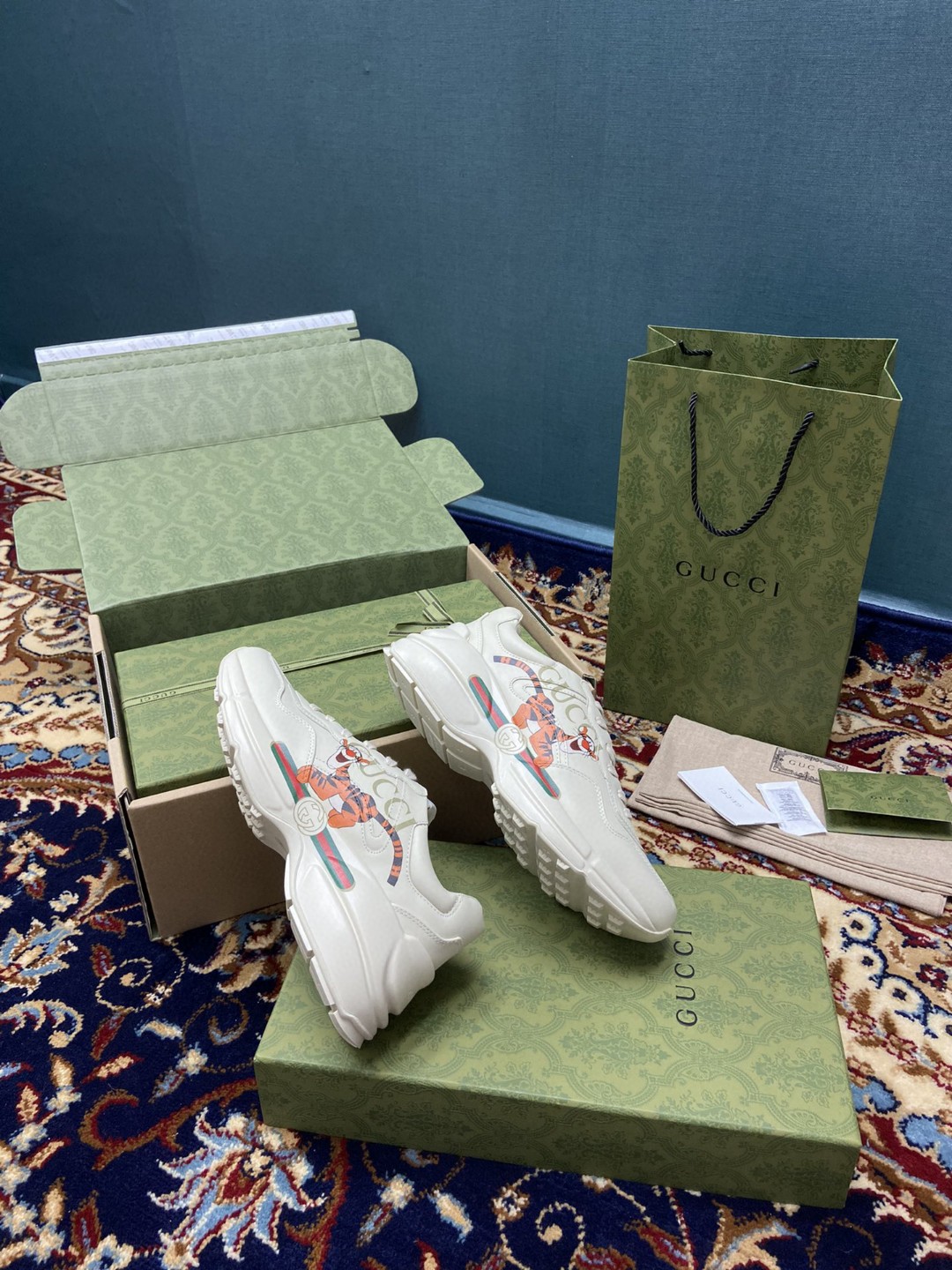 Gucci Women’s Rhyton Sneakers With Gucci Tiger White Ivory For Women 524990