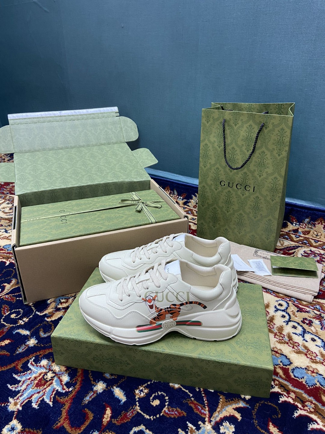 Gucci Women’s Rhyton Sneakers With Gucci Tiger White Ivory For Women 524990