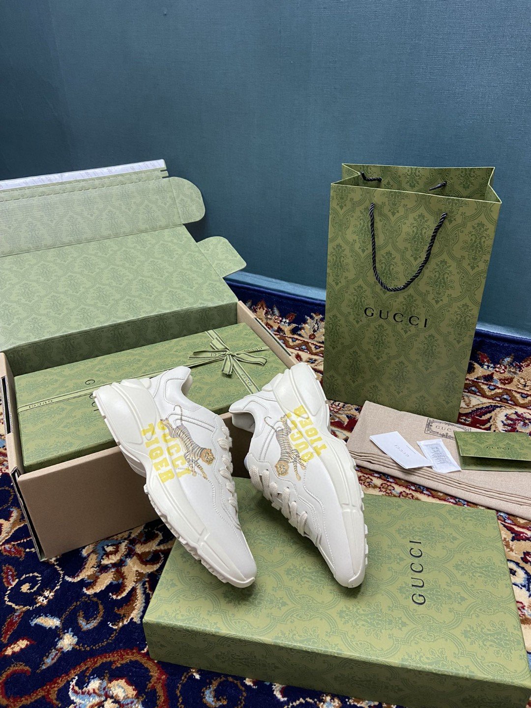 Gucci Women’s Rhyton Sneakers With Gucci Tiger White Ivory For Women 687611 DRW00 9522