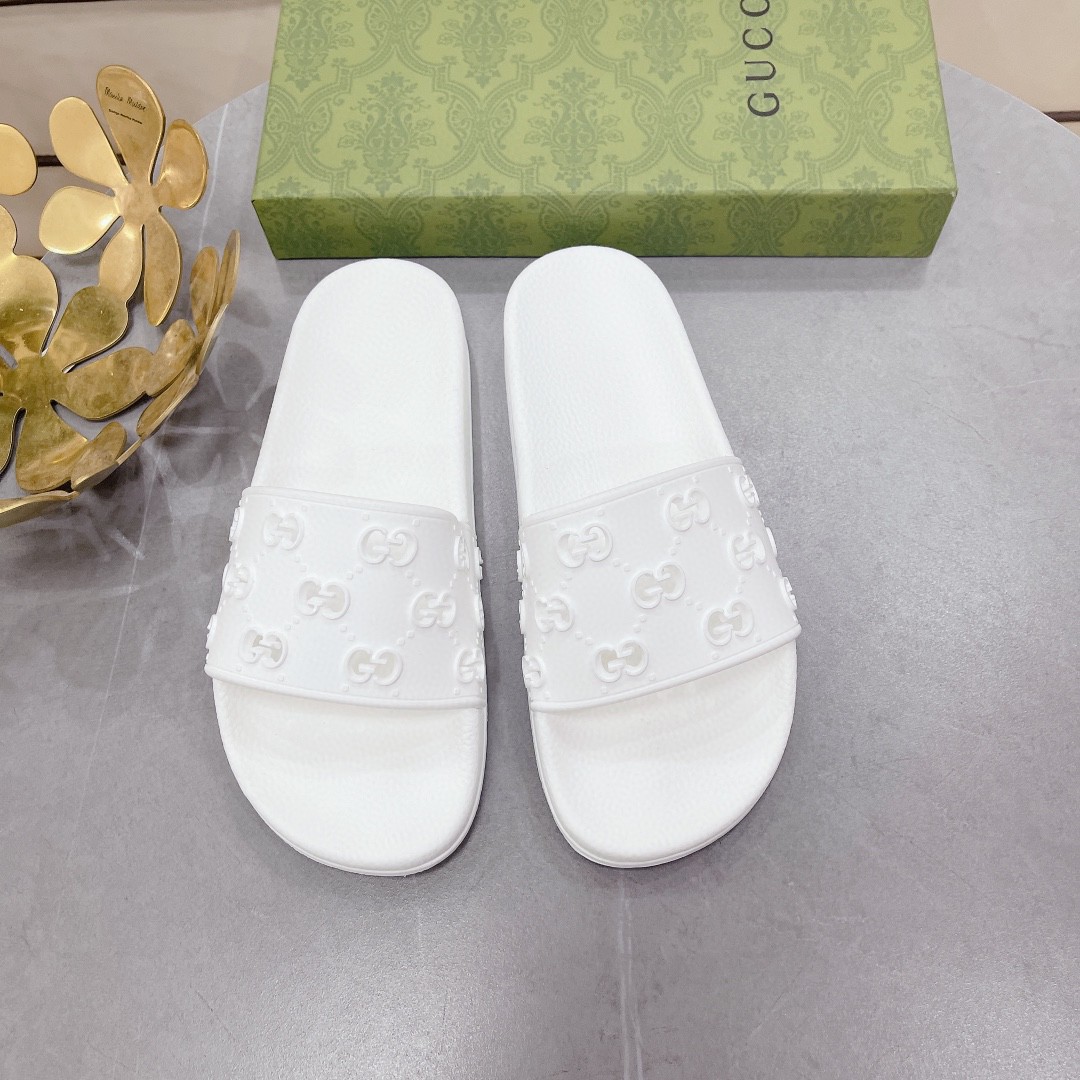 Gucci Women’s Rubber GG Slide Sandals White For Women 573922 JDR00 9014