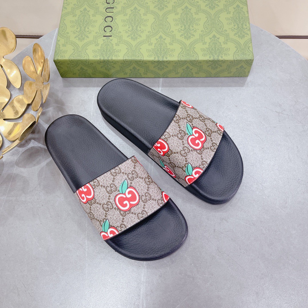Gucci Women’s Slide Sandal With GG Apple Black For Women 407345