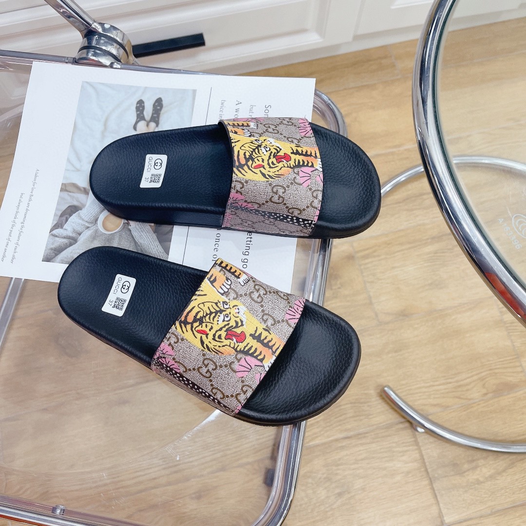 Gucci Women’s Tiger Print Slide Sandal Multicolor For Women 408508