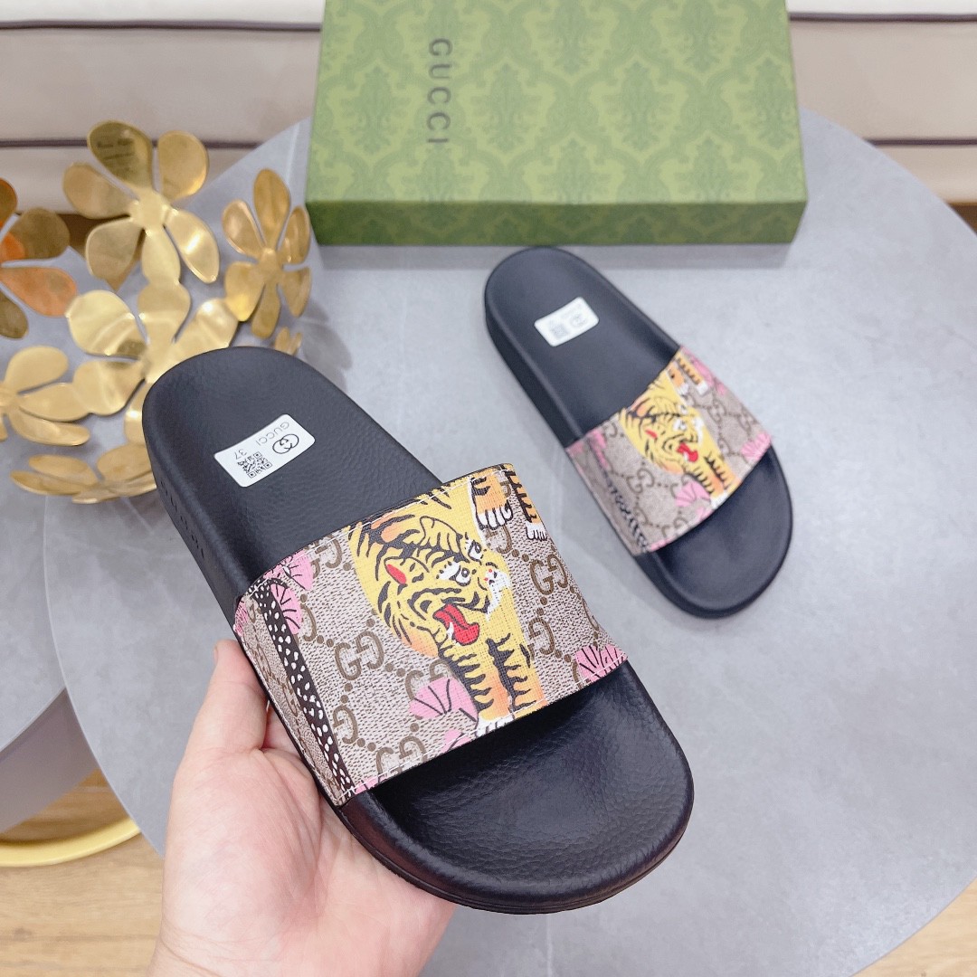 Gucci Women’s Tiger Print Slide Sandal Multicolor For Women 408508