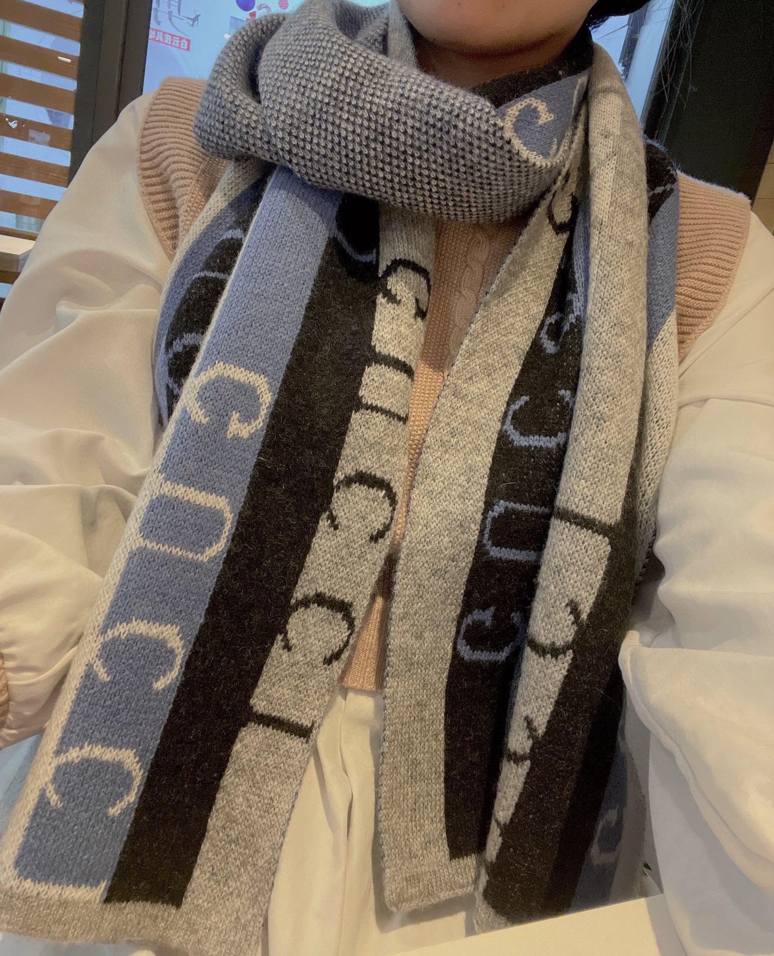 Gucci Wool Multicolor Line in Grey and Blue Scarf 150cm/71in