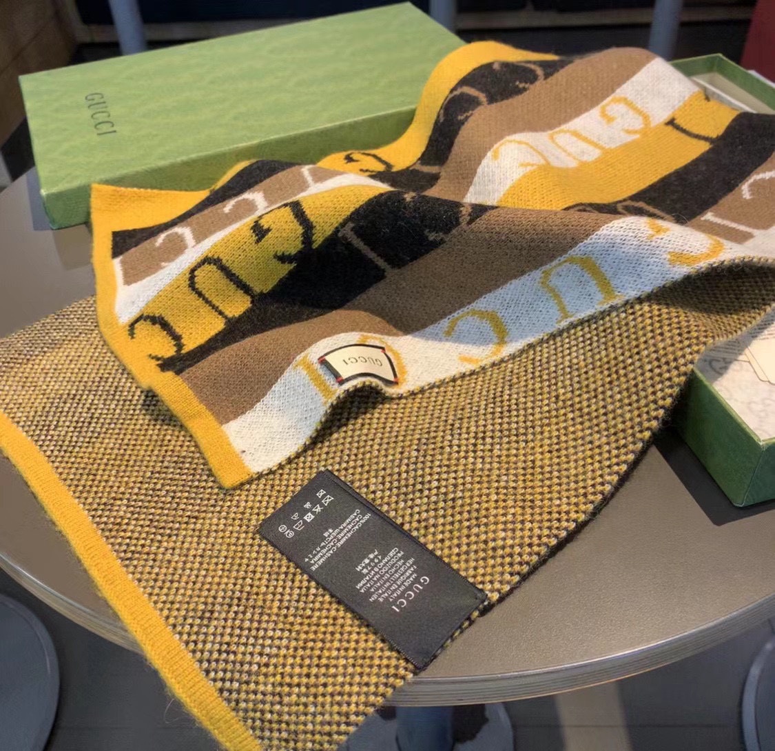 Gucci Wool Multicolor Line in Grey and Yellow Scarf 150cm/71in