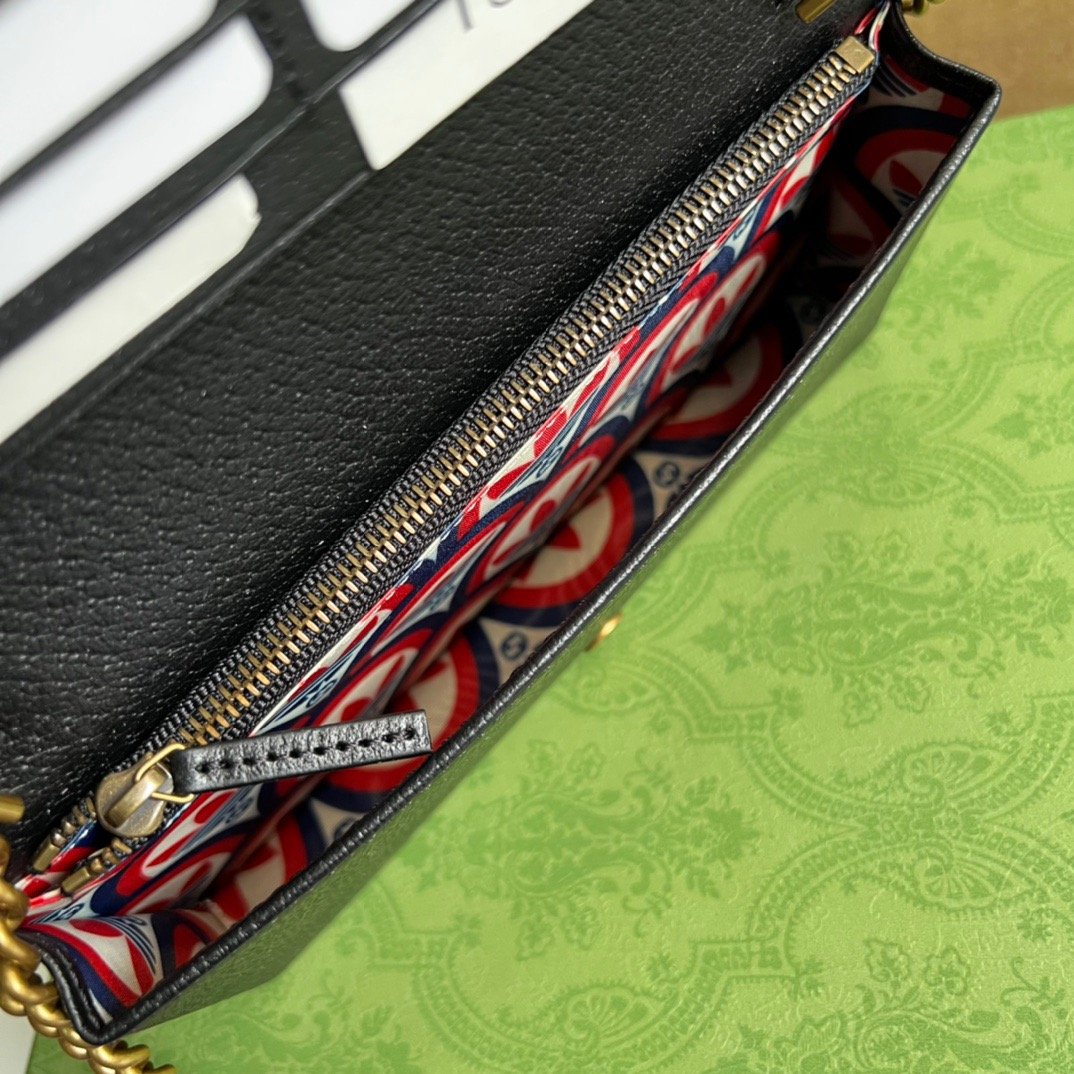 Gucci x Adidas Wallet With Chain White For Women, Women’s Bags 7.5in/19cm GG 621892 UZ3BG 8847