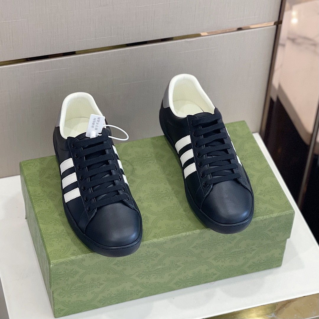 Gucci x Adidas Women’s  Sneakers Black For Women 707861