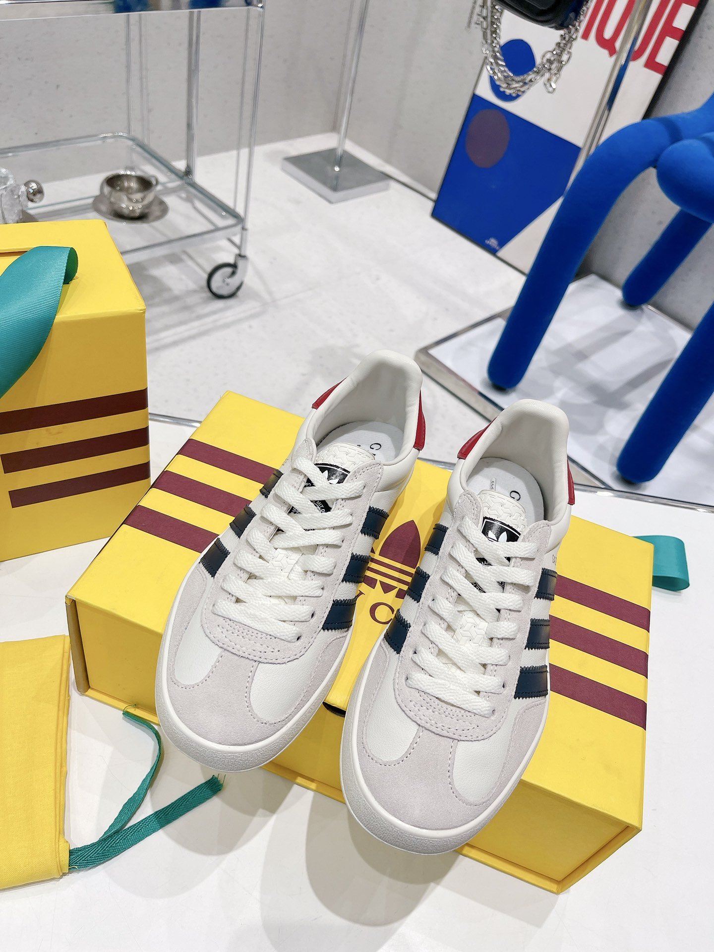 Gucci x Adidas women’s Gazelle Sneaker White For Women GG 707861 UTT10 9060