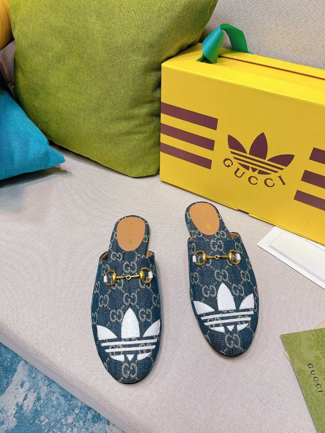 Gucci x Adidas Women’s GG Trefoil Slipper Blue For Women GG