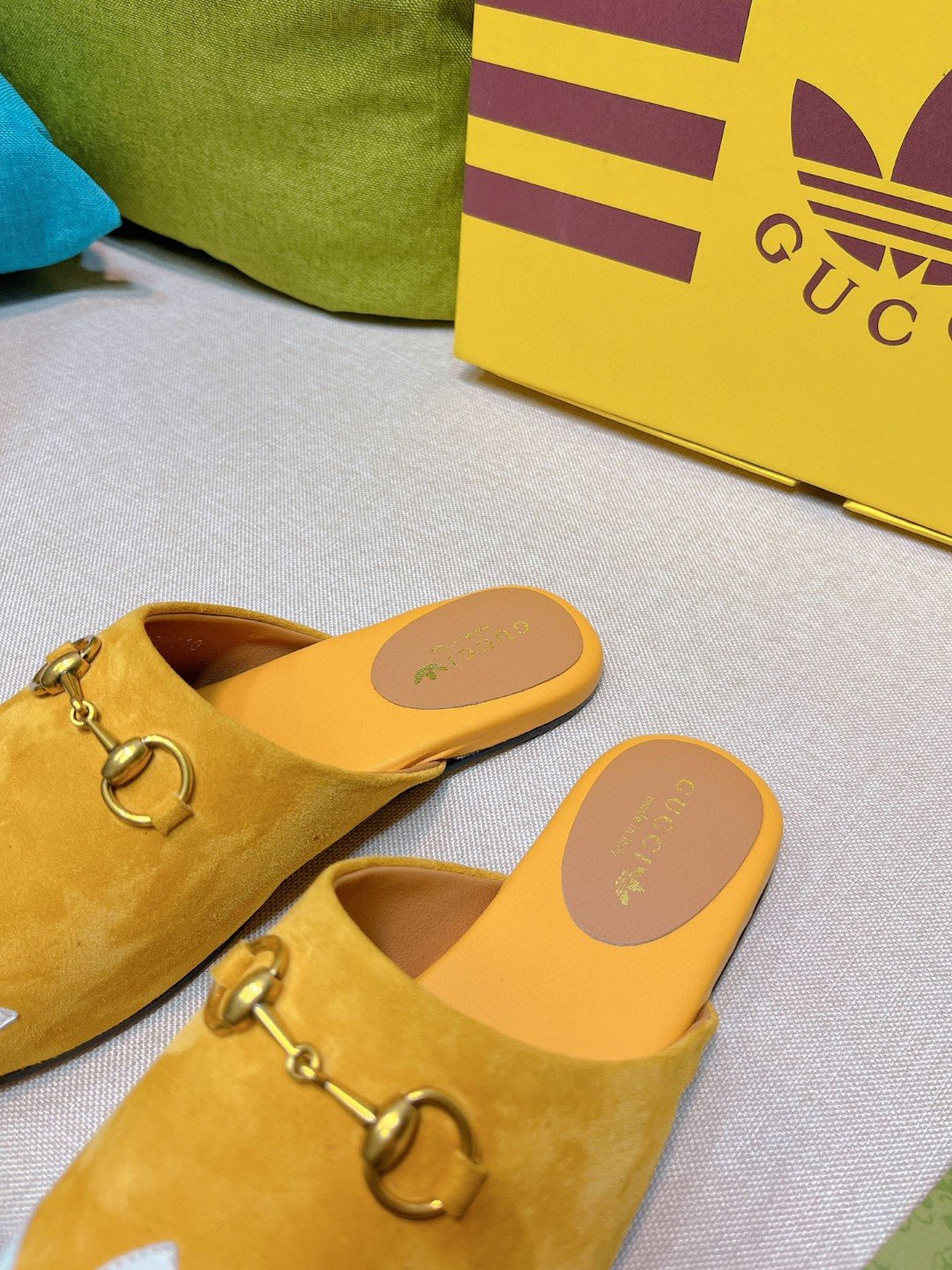 Gucci x Adidas Women’s GG Trefoil Slipper Yellow For Women GG 702211 DE8X0 7660