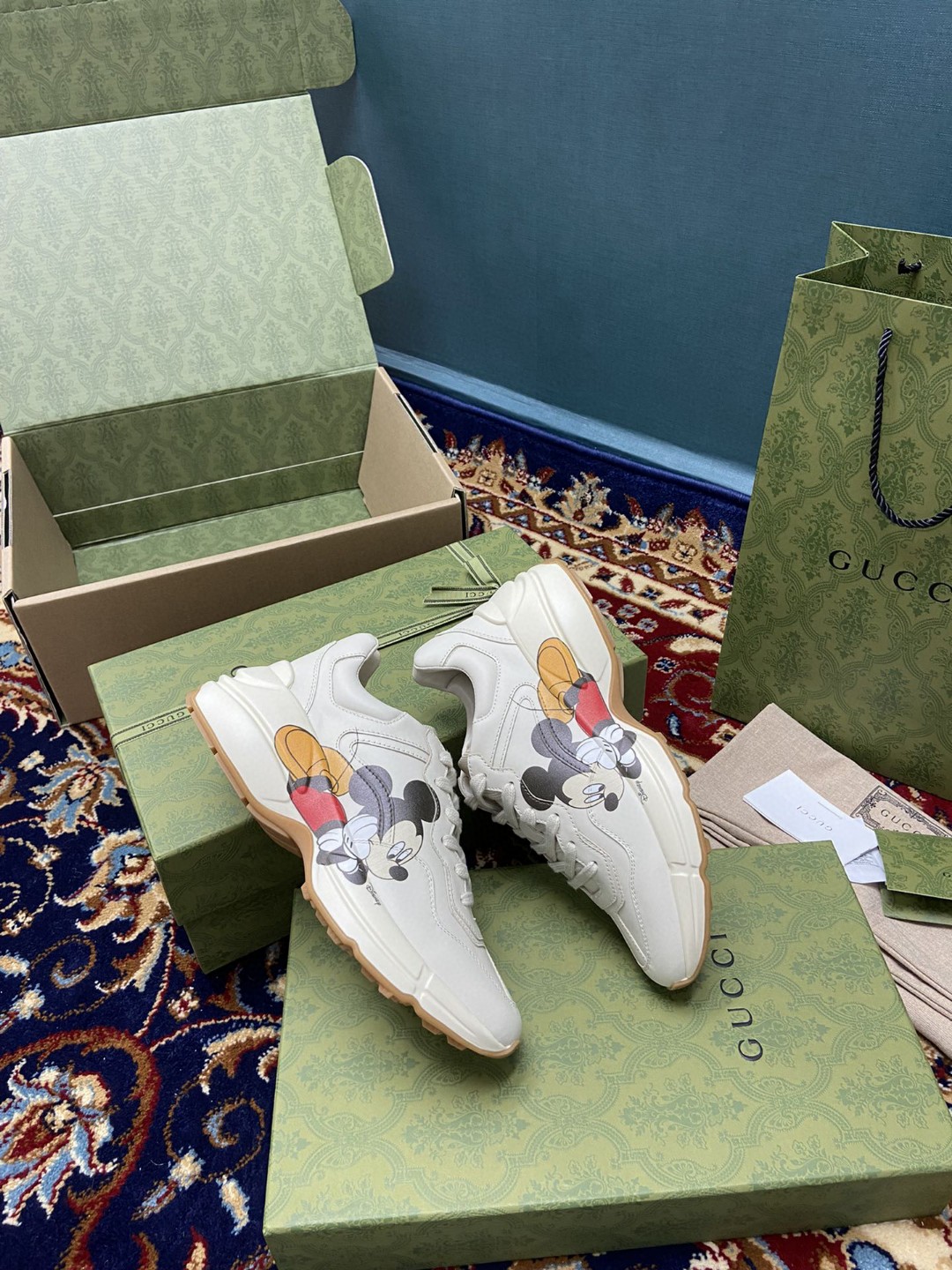 Gucci x Disney Women’s Rhyton Sneaker With Mickey Mouse White Ivory For Women 602049 DRW00 9522