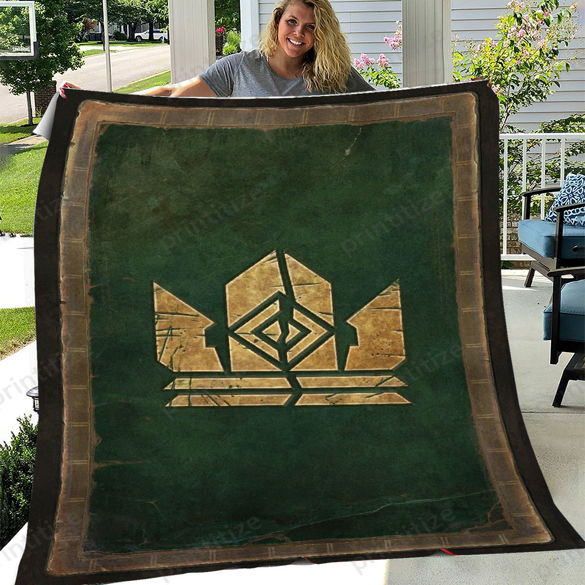 Gwent The Crown Fleece Blanket