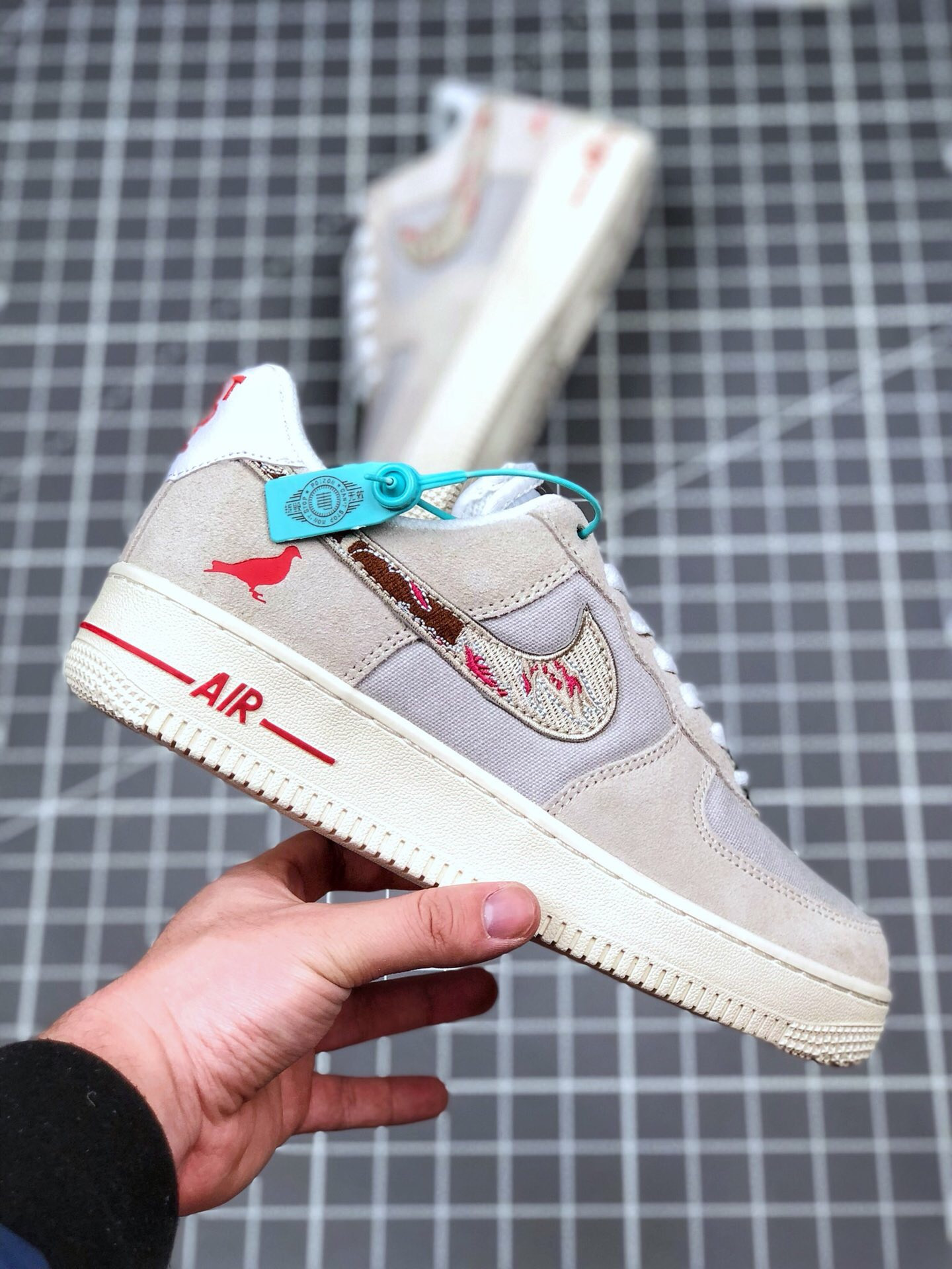 Jeff Staple x SBTG Nike Air Force 1 Low “Pigeon Fury” On Sale