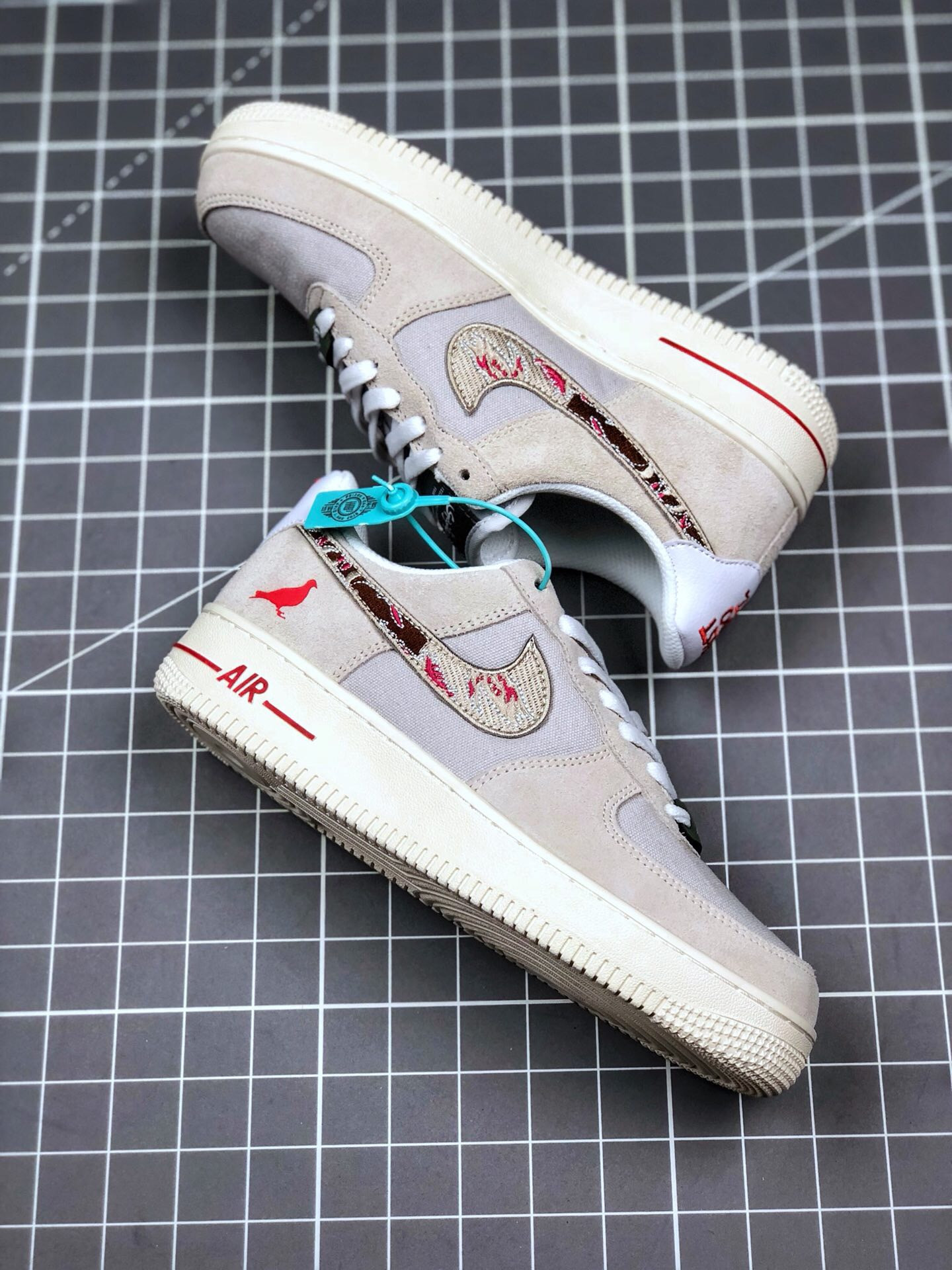 Jeff Staple x SBTG Nike Air Force 1 Low “Pigeon Fury” On Sale