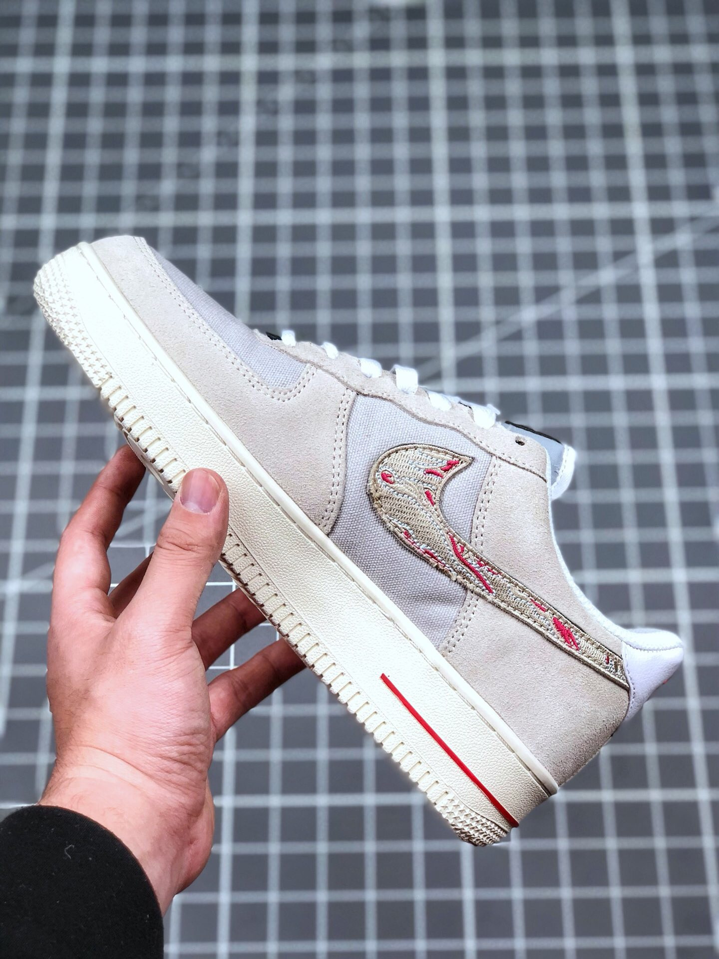 Jeff Staple x SBTG Nike Air Force 1 Low “Pigeon Fury” On Sale