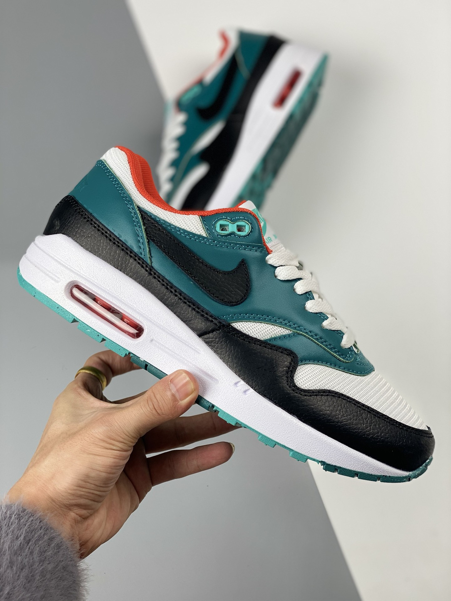 LeBron James x Nike Air Max 1 “Liverpool” For Sale