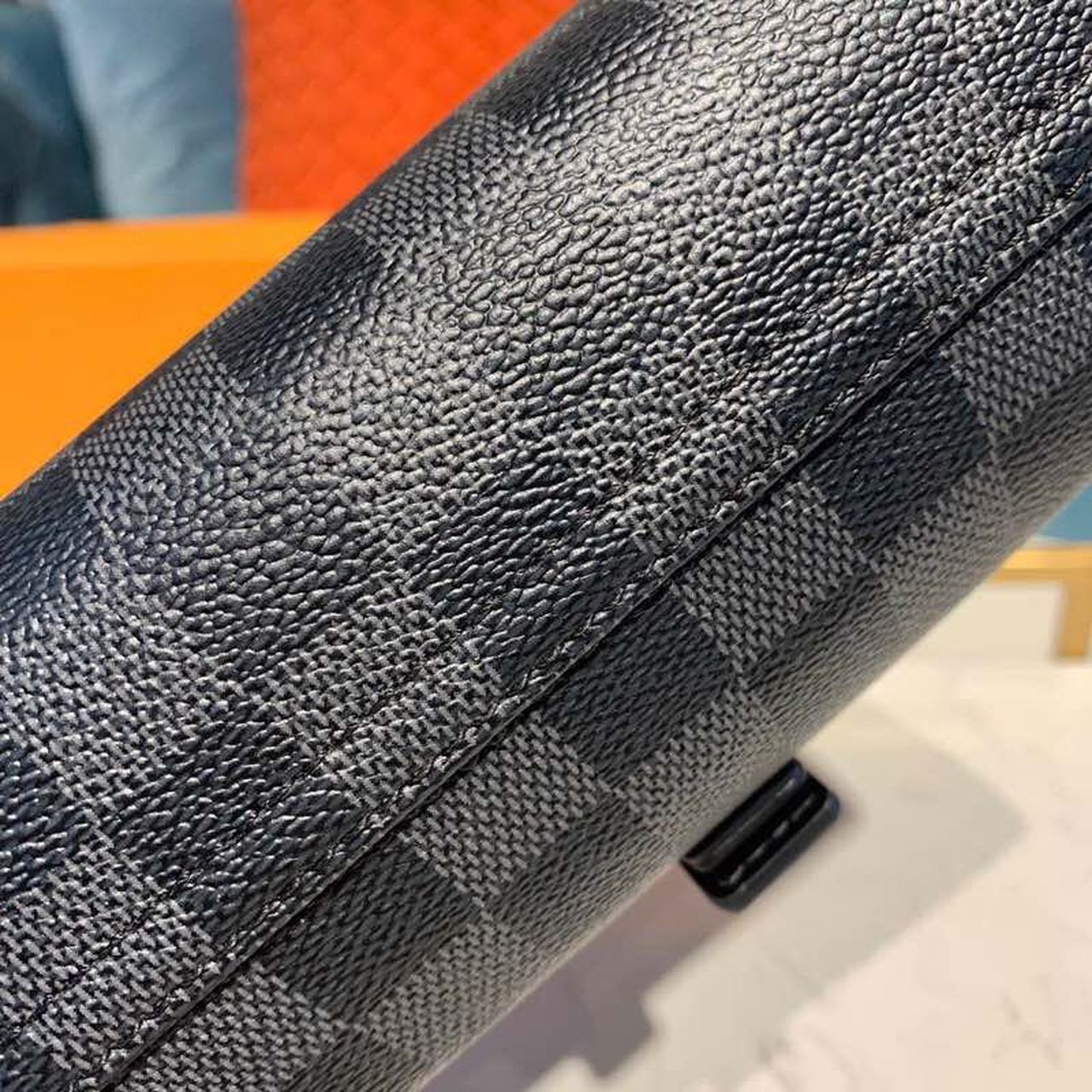Louis Vuitton 3 Watch Case Damier Graphite Canvas For Men, Men’s Bags, Travel Bags 7.9in/20cm