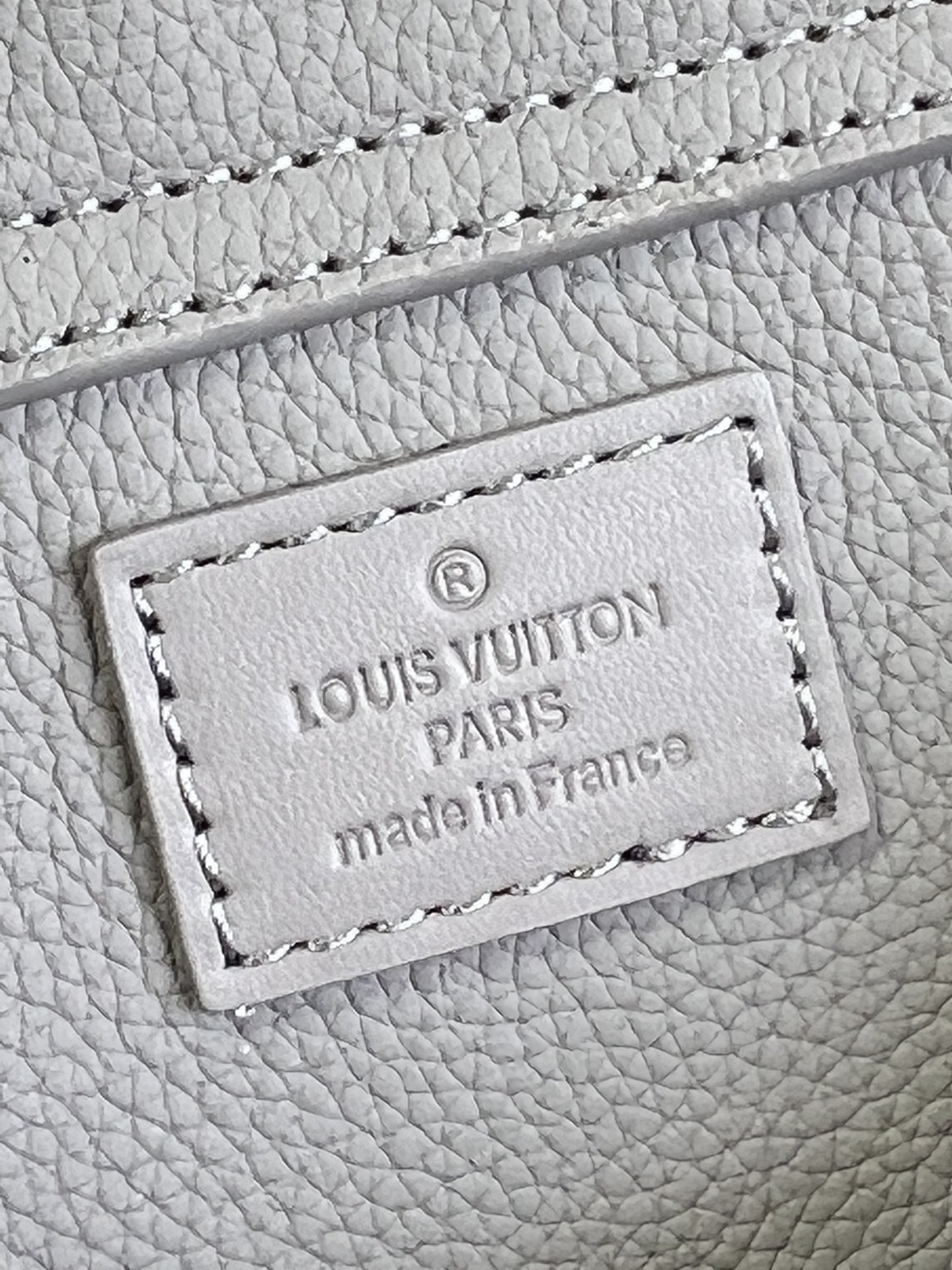 Louis Vuitton Aerogram Slingbag Grey For Men, Men’s Bags 30cm