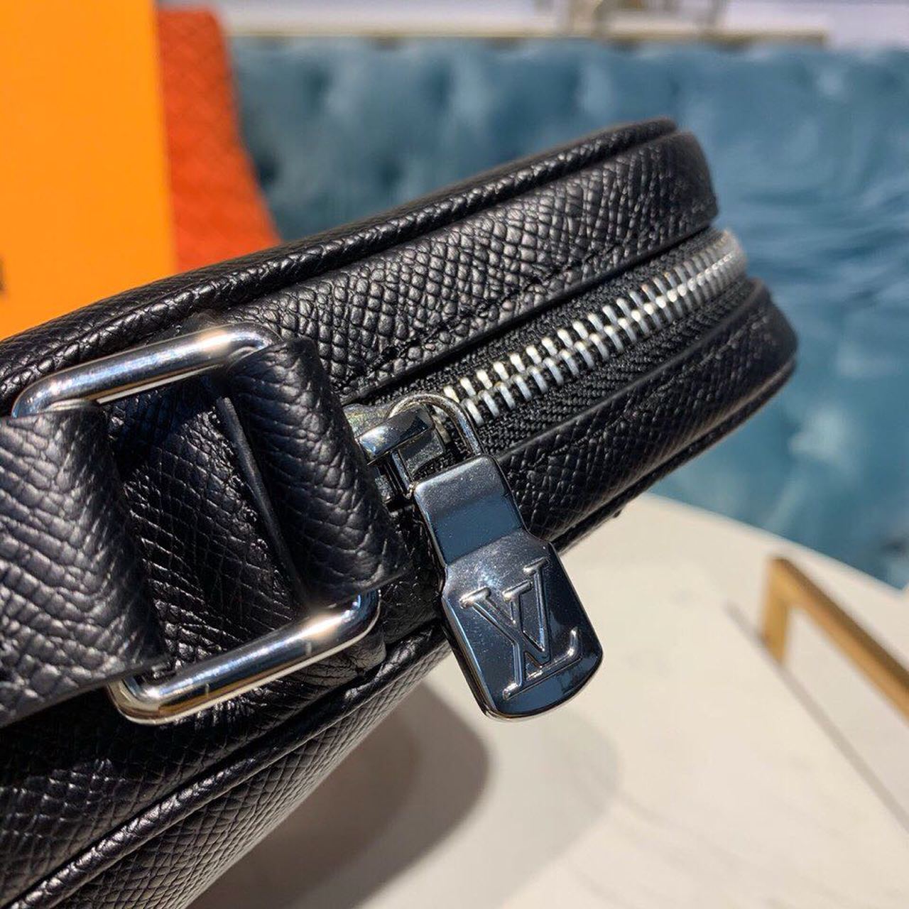 Louis Vuitton Alex Messenger BB Taiga Black For Men, Men’s Bags, Shoulder And Crossbody Bags 9.8in/25cm