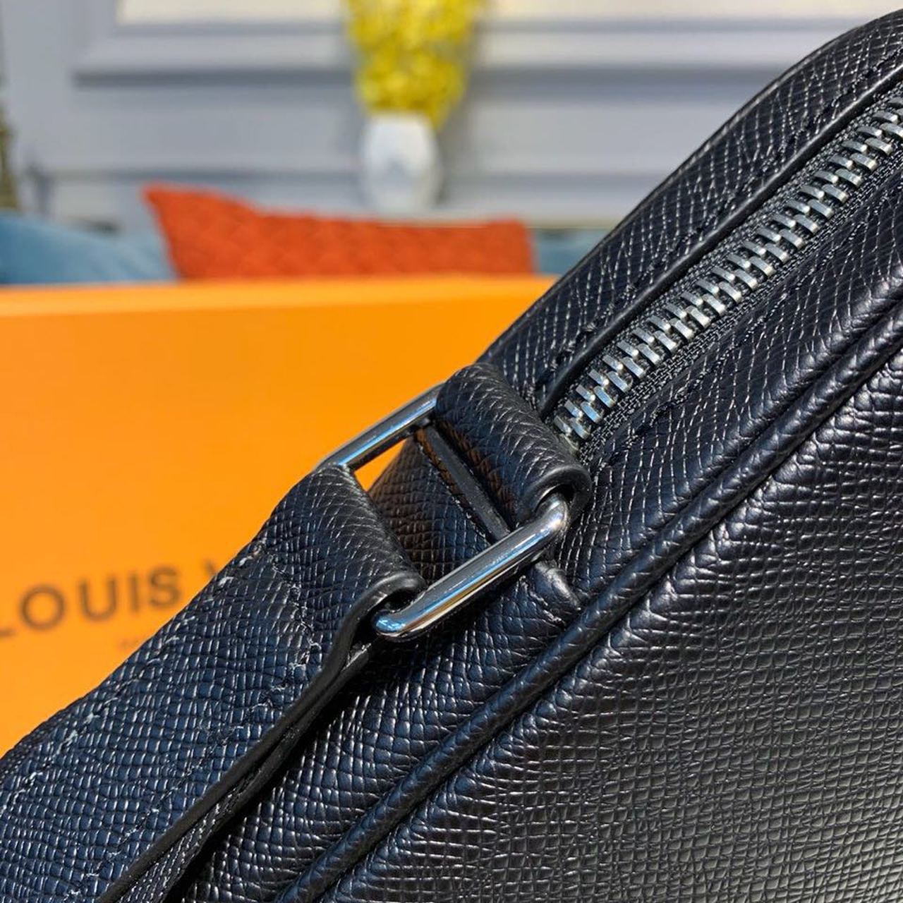 Louis Vuitton Alex Messenger BB Taiga Black For Men, Men’s Bags, Shoulder And Crossbody Bags 9.8in/25cm