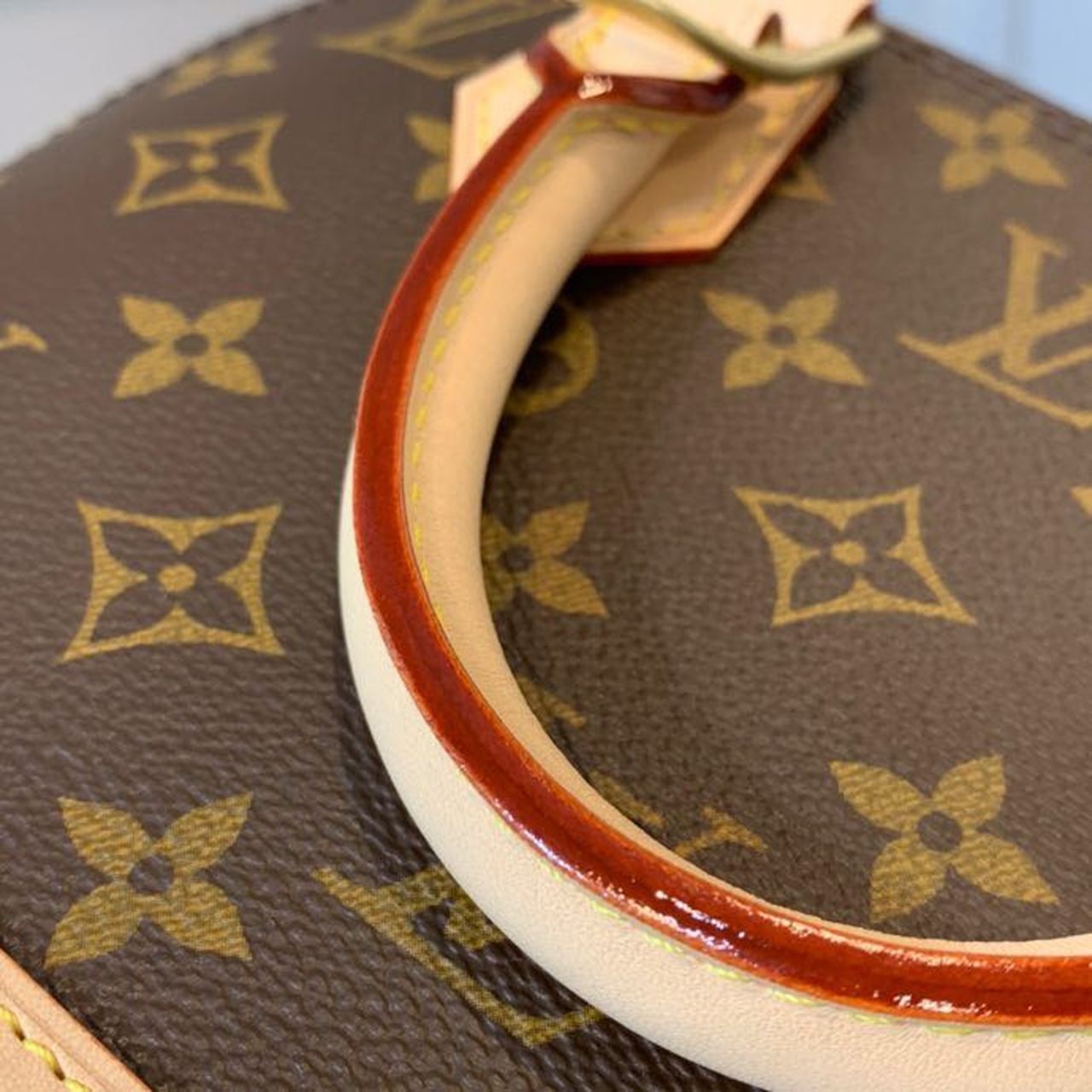 Louis Vuitton Alma BB Monogram Canvas Beige For Women, Women’s Handbags, Shoulder And Crossbody Bags 9.2in/23.5cm