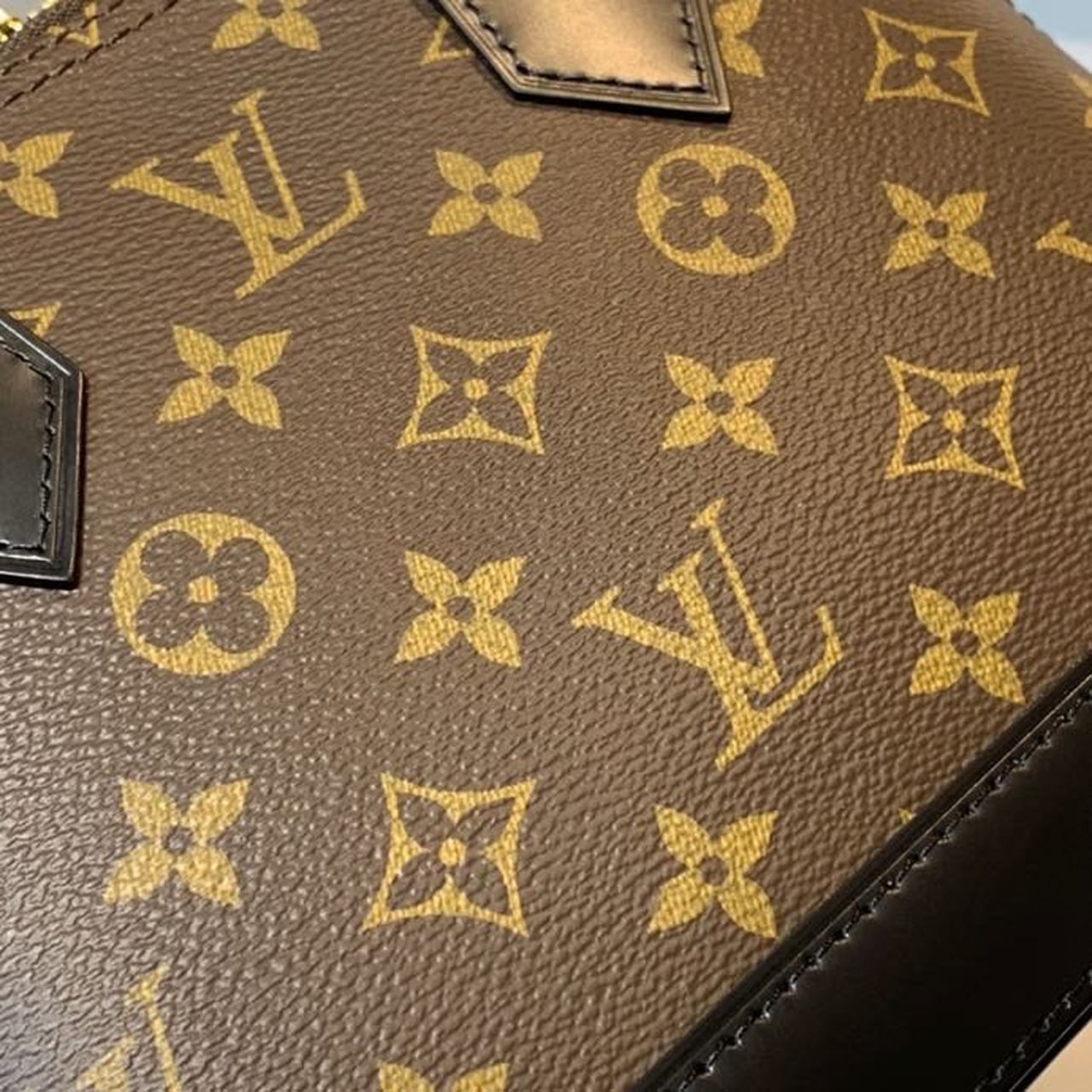 Louis Vuitton Alma BB Monogram Canvas For Women, Women’s Handbags, Shoulder And Crossbody Bags 9.8in/24cm