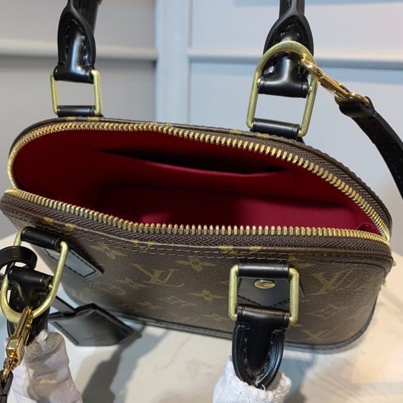Louis Vuitton Alma BB Monogram Canvas For Women, Women’s Handbags, Shoulder And Crossbody Bags 9.8in/24cm